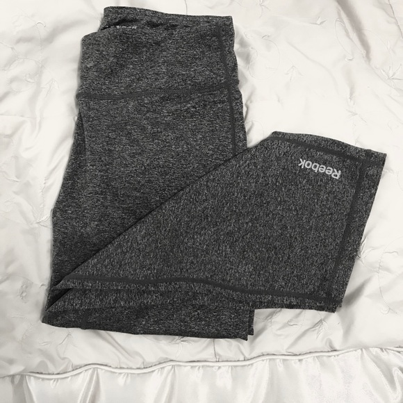 Reebok Pants - Reebok capri workout leggings